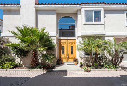 413 N Elena Avenue #D Redondo Beach, CA 90277