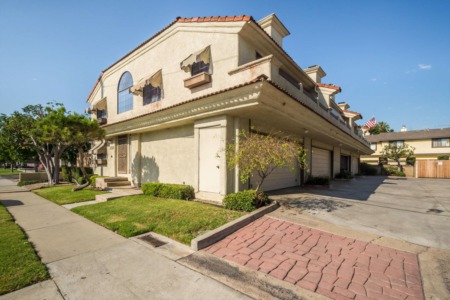 21617 Nectar Avenue #2 Lakewood, CA 90715