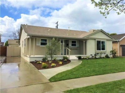 2815 Ladoga Ave. Long Beach, CA 90815
