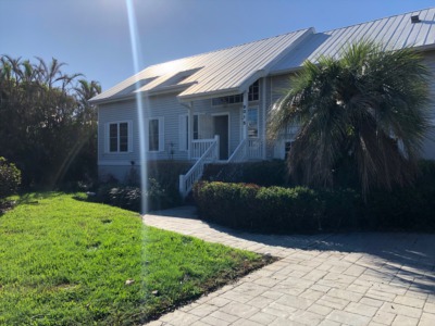 9015 Mockingbird Drive Sanibel, FL 33957