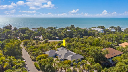 675 Gopher Walk Way Sanibel, FL 33957