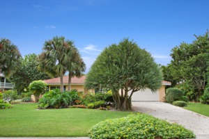 608 Boulder Drive Sanibel, FL 33957