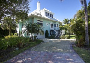 595 Birdsong Place Sanibel, FL 33957