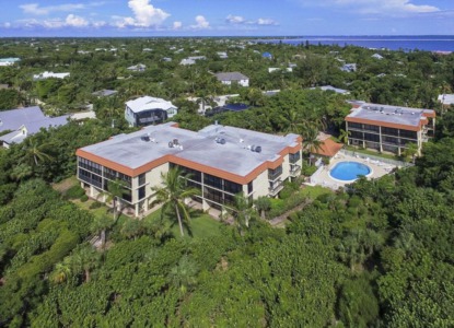 303 Periwinkle Way Sanibel, FL 33957