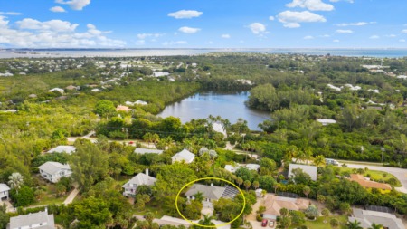 9418 Moonlight Drive Sanibel, FL 33957