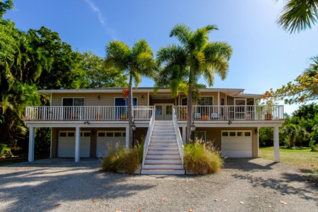 640 Oliva Street Sanibel, FL 33957