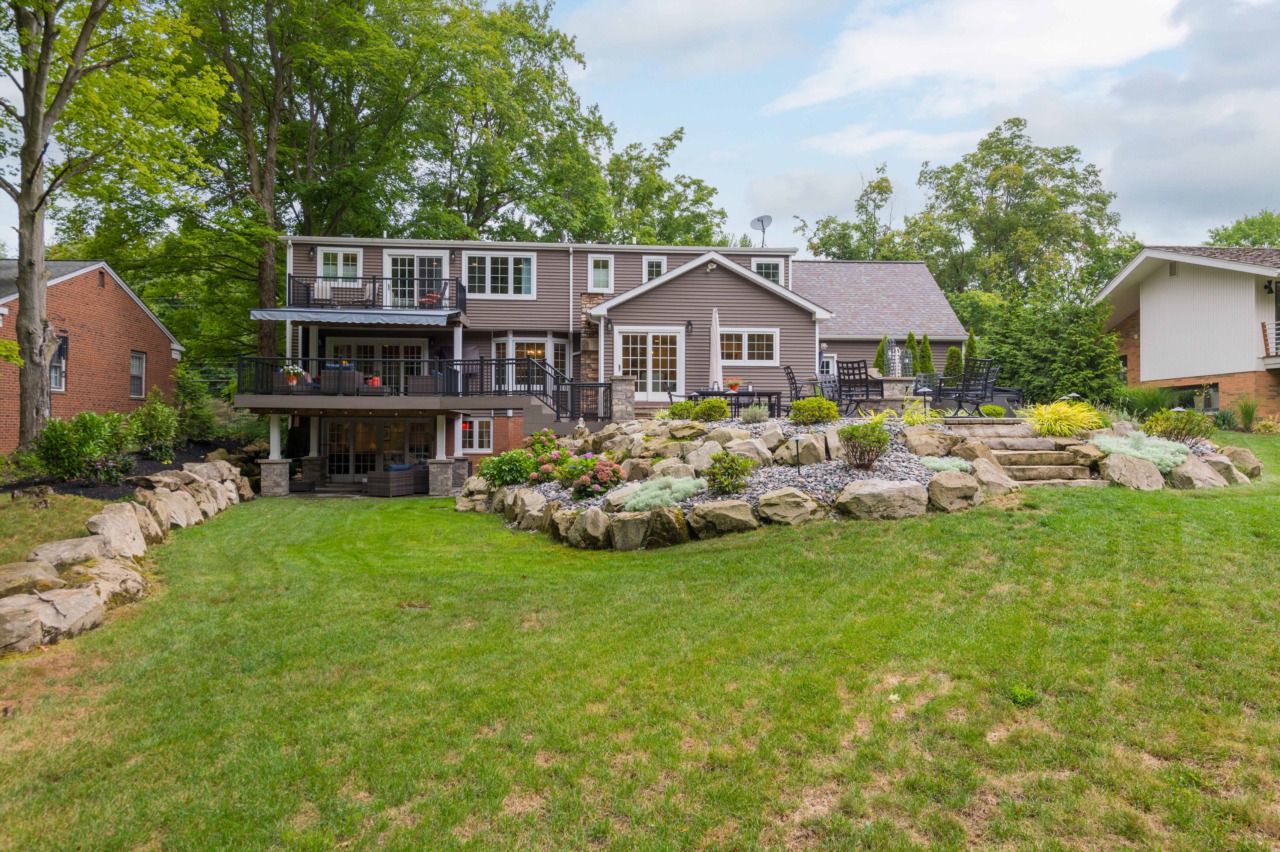29529 Wolf Rd Bay Village, OH 44140 | MLS 5150234