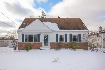 4056 Dover Center Rd North Olmsted, OH 44070