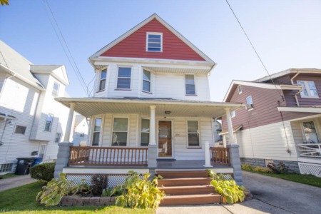 1291 Beach Ave Lakewood, OH 44107