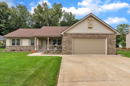 38835 Valley View Dr Romulus, MI 48174