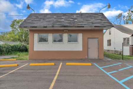 37590 W Huron River Dr Romulus, MI 48174
