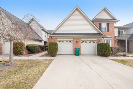 17149 Higdon Dr Brownstown Twp, MI 48193