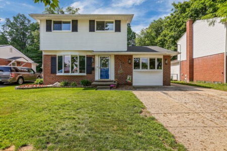 37715 Walnut St Romulus, MI 48174
