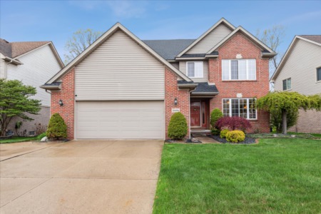 24406 Curt Dr Brownstown Twp, MI 48183
