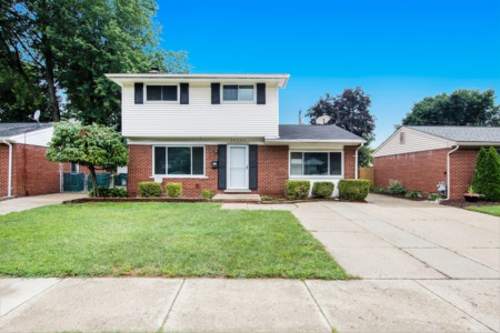 37550 Walnut St Romulus, MI 48174
