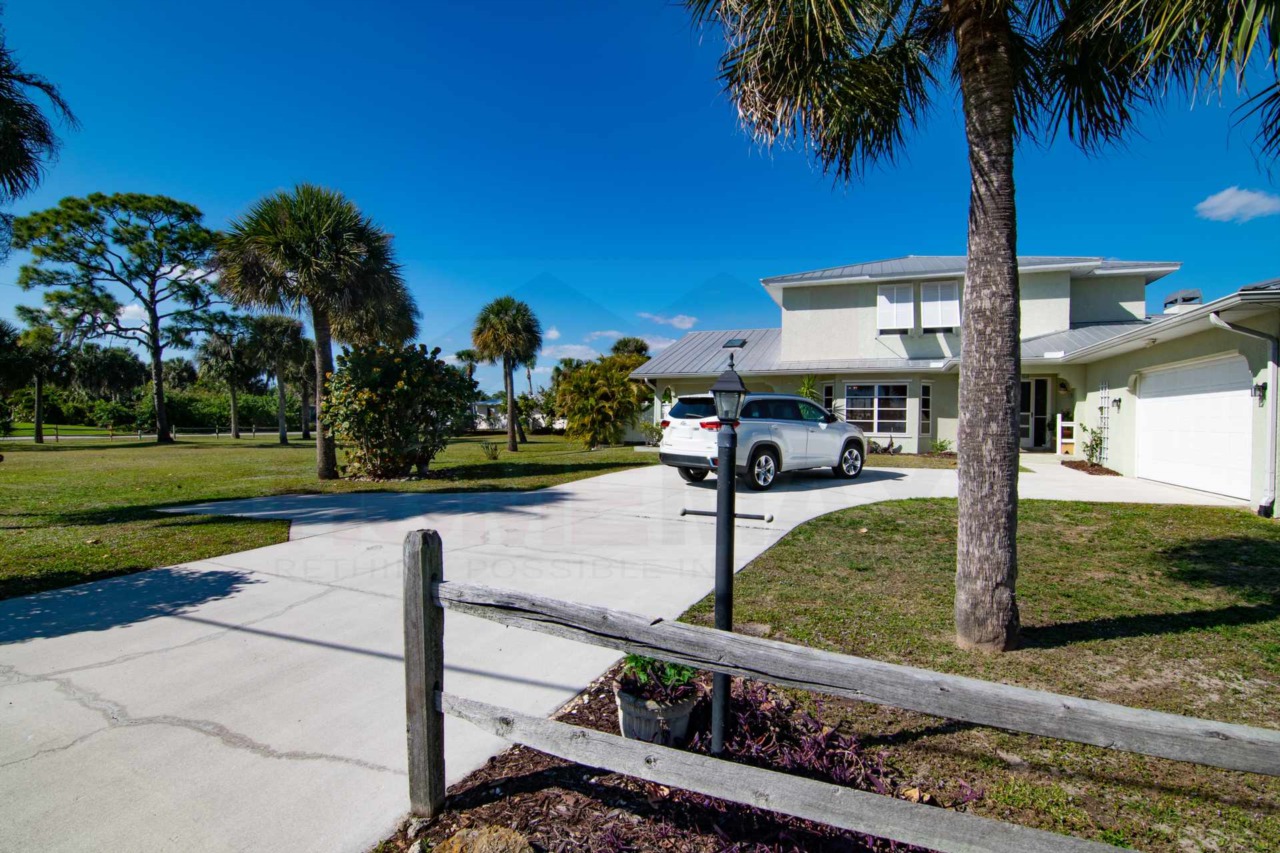 18500 Ohara Drive Port Charlotte, FL 33948