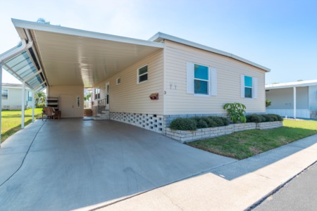 3 Thatch Palm St W Largo, FL 33770