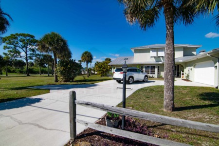 18500 Ohara Dr Port Charlotte, FL 33948