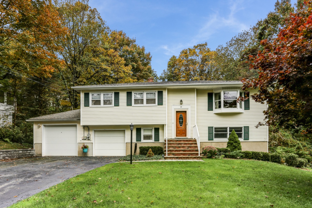 68 Castlewood Trl Sparta Twp., NJ 07871 | MLS 3643466 Photo 1