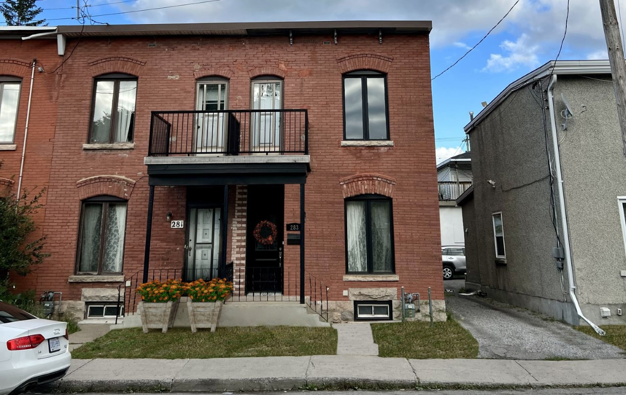 283 North Cambridge Street Ottawa, ON K1R7B1