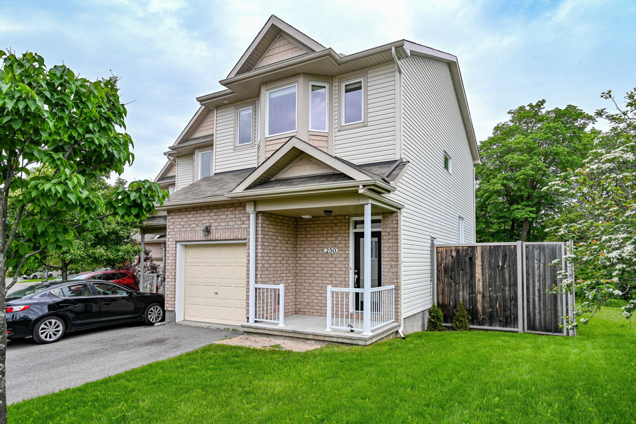 230 Parkrose Private Ottawa, ON K4A0N8
