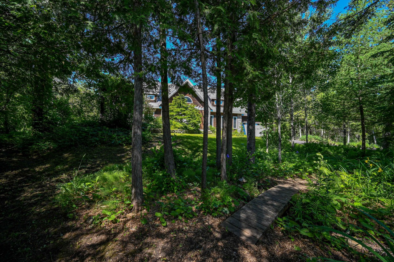 37 Sawgrass Circle Stittsville, ON K0A1B0