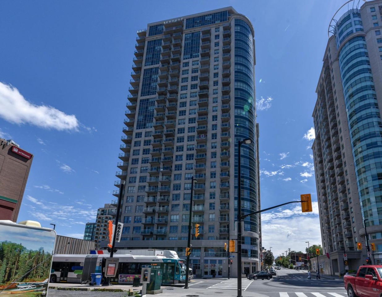 242 Rideau Street Unit#601 Ottawa, ON K1N0B7