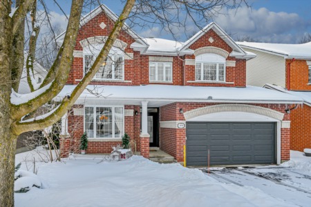 2020 Silver Pines Crescent Ottawa, ON K1W 1J6
