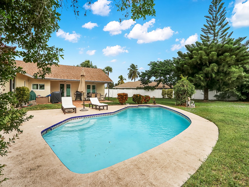 17722 Woodview Terrace Boca Raton, FL 33487
