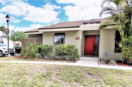 201 Meadows Drive Boynton Beach, FL 33436