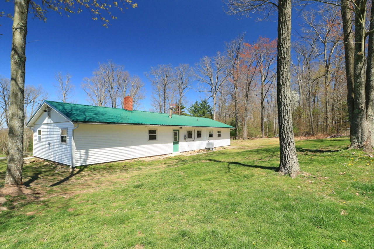 209 N 6th St Snow Shoe, PA 16874 home for sale KBB