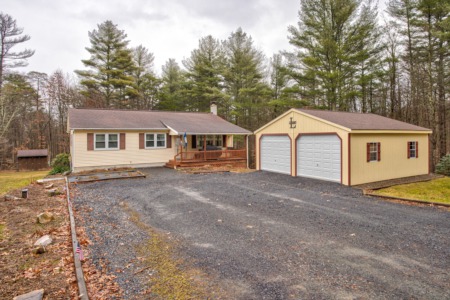 11942 Bumbarger Circle Petersburg, PA 16669