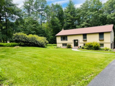 93 Cedar Ridge Dr Port Matilda, PA 16870