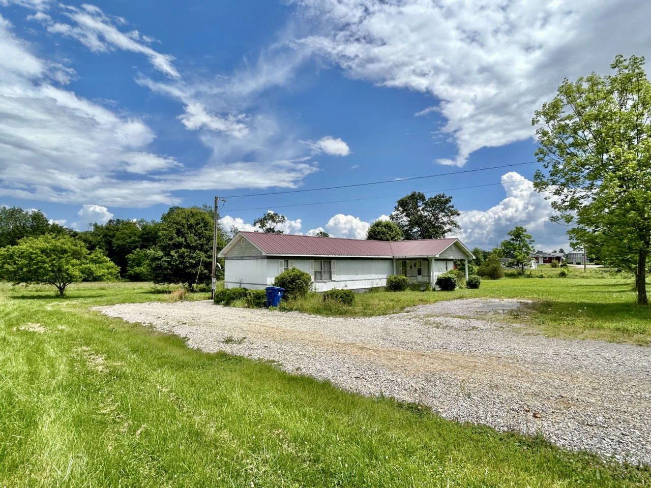 17236 KY39, Crab Orchard, KY 40419 MLS 23010096 98,000