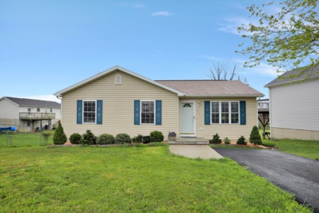 471 Universe Dr Martinsburg, WV 25404