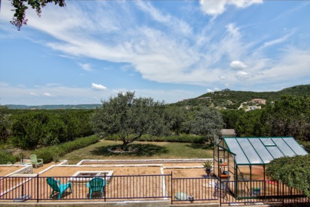 8124 Beauregard Dr Volente, TX 78641