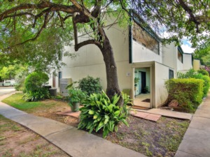 6718 Silvermine Dr #102 Austin, TX 78736