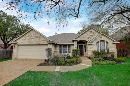 4520 Eagle Feather Dr Austin, TX 78735