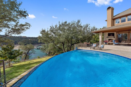 40 Water Front Ave Lakeway, TX 78734