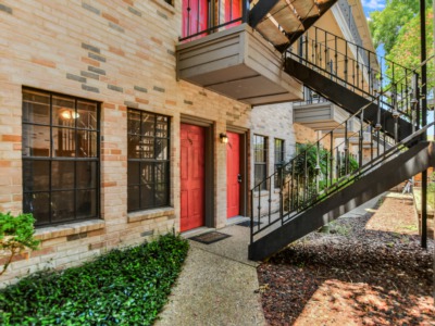 2216 San Gabriel ST #105 Austin, TX 78705