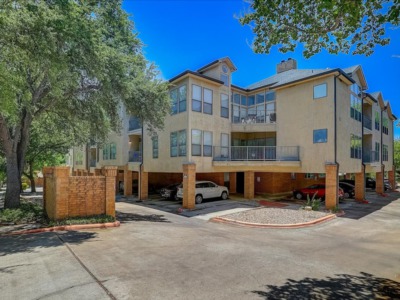 1910 Robbins Pl #305 Austin, TX 78705