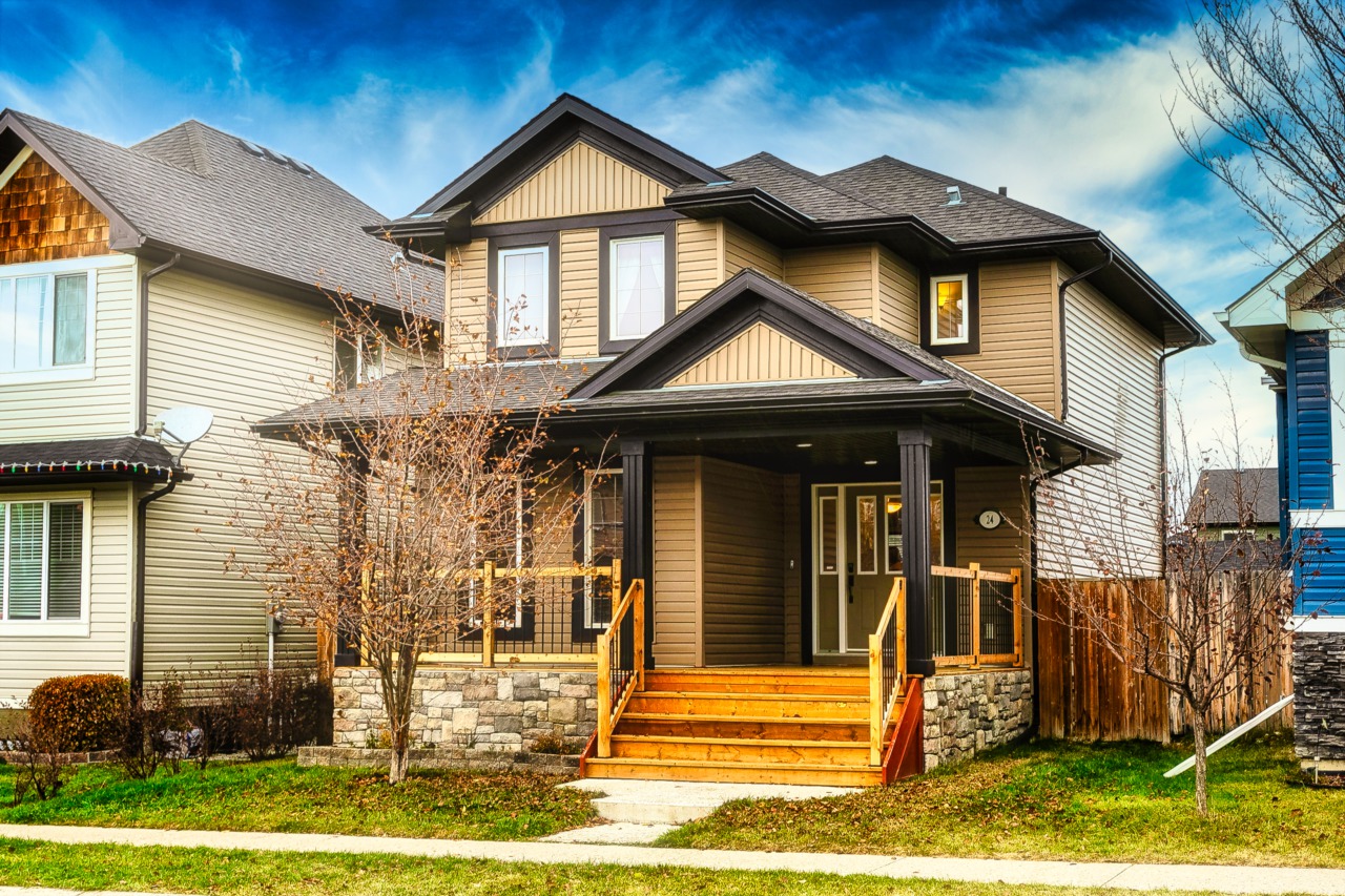 24 SE Ravenslea Crescent Airdrie, AB T4A 0G8