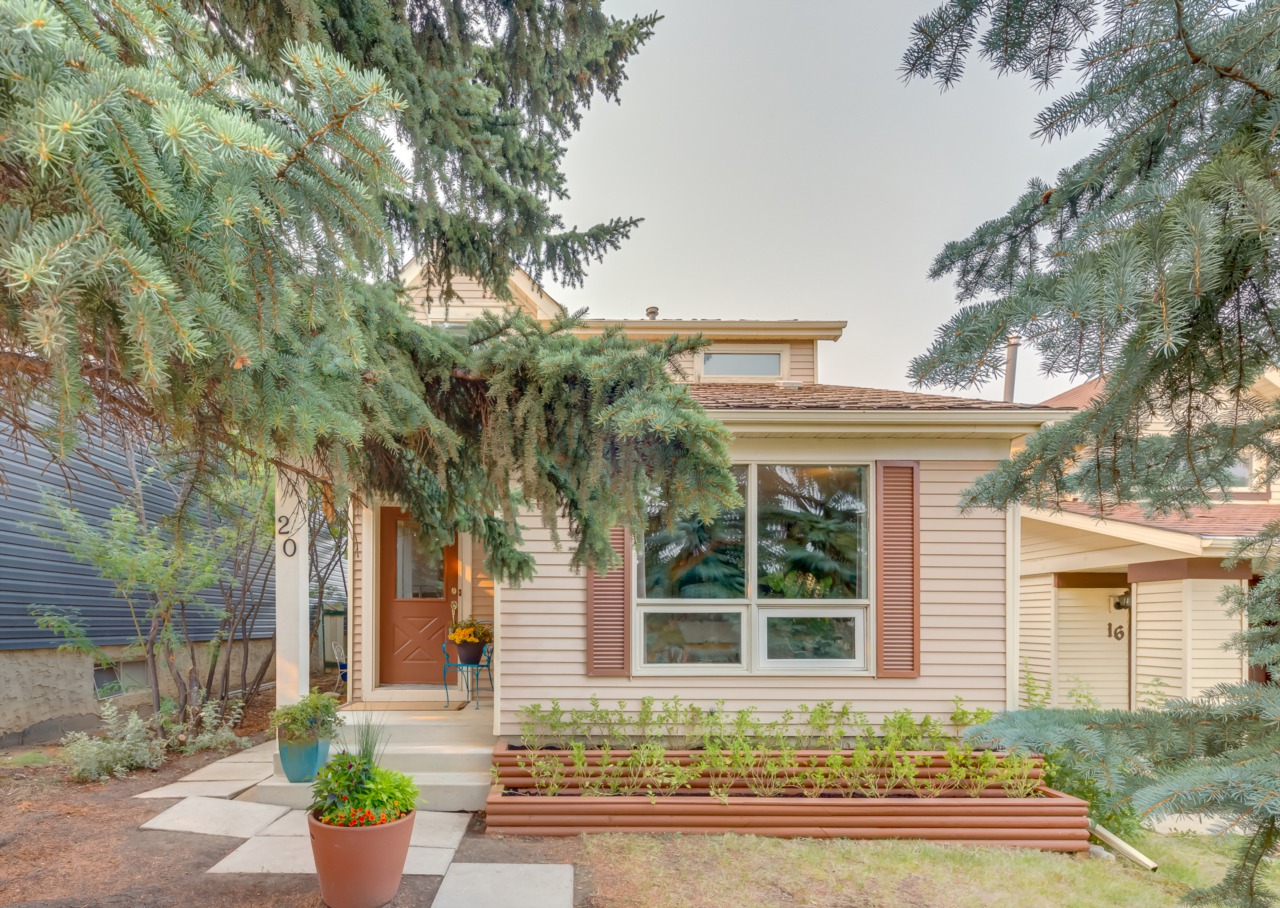 20 Strathearn Rise SWCalgary Real EstateStrathcona Park Homes for