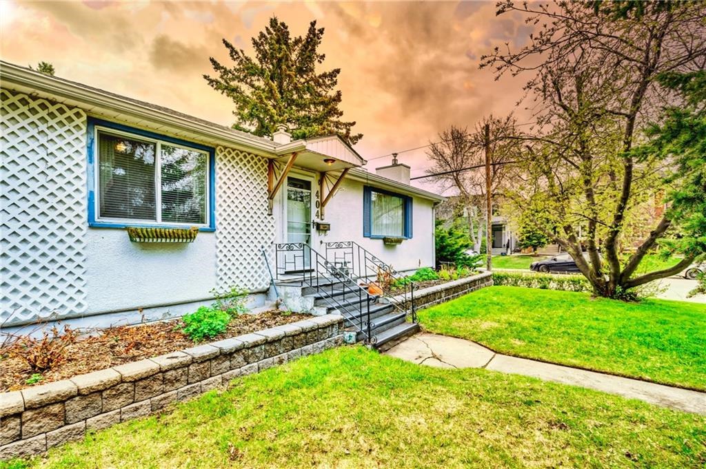 404 NW 35 AV Calgary, AB T2K 0C1
