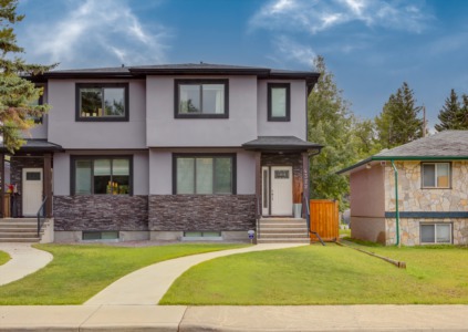 4322 70 Street NW Calgary, AB T3B 2K5
