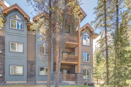 175 Crossbow Place #206 Canmore, AB T1W 3H7