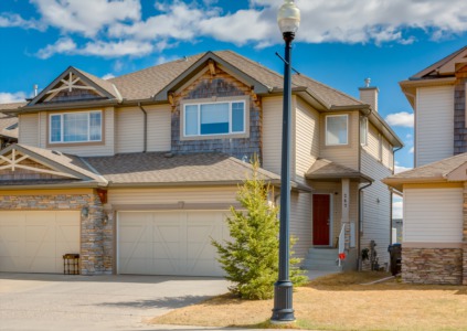 267 St Moritz Terrace SW Calgary, AB T3H 5X8