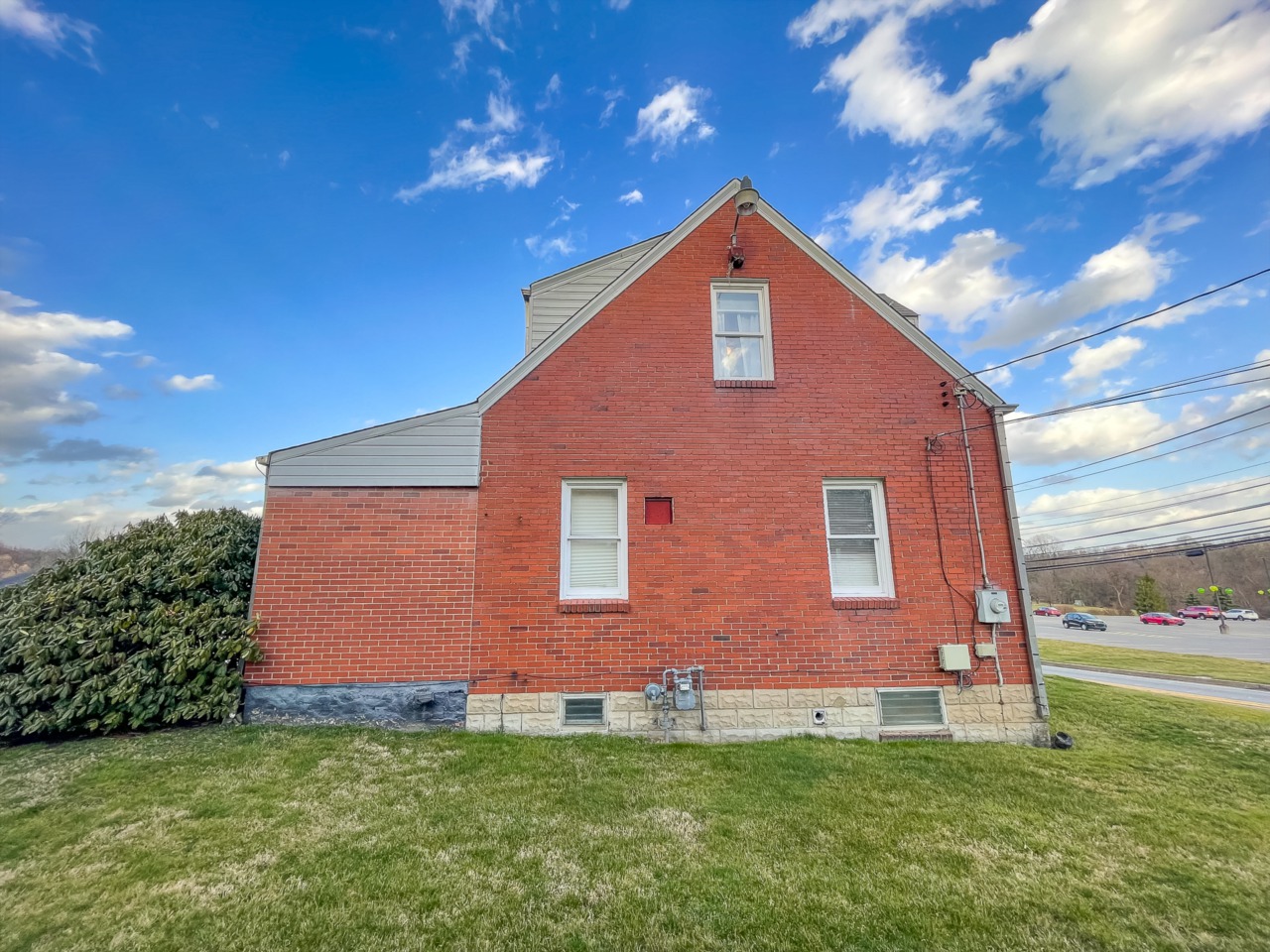 3234 Washington Pike, Bridgeville, PA 15017 Tarasa Hurley Realty