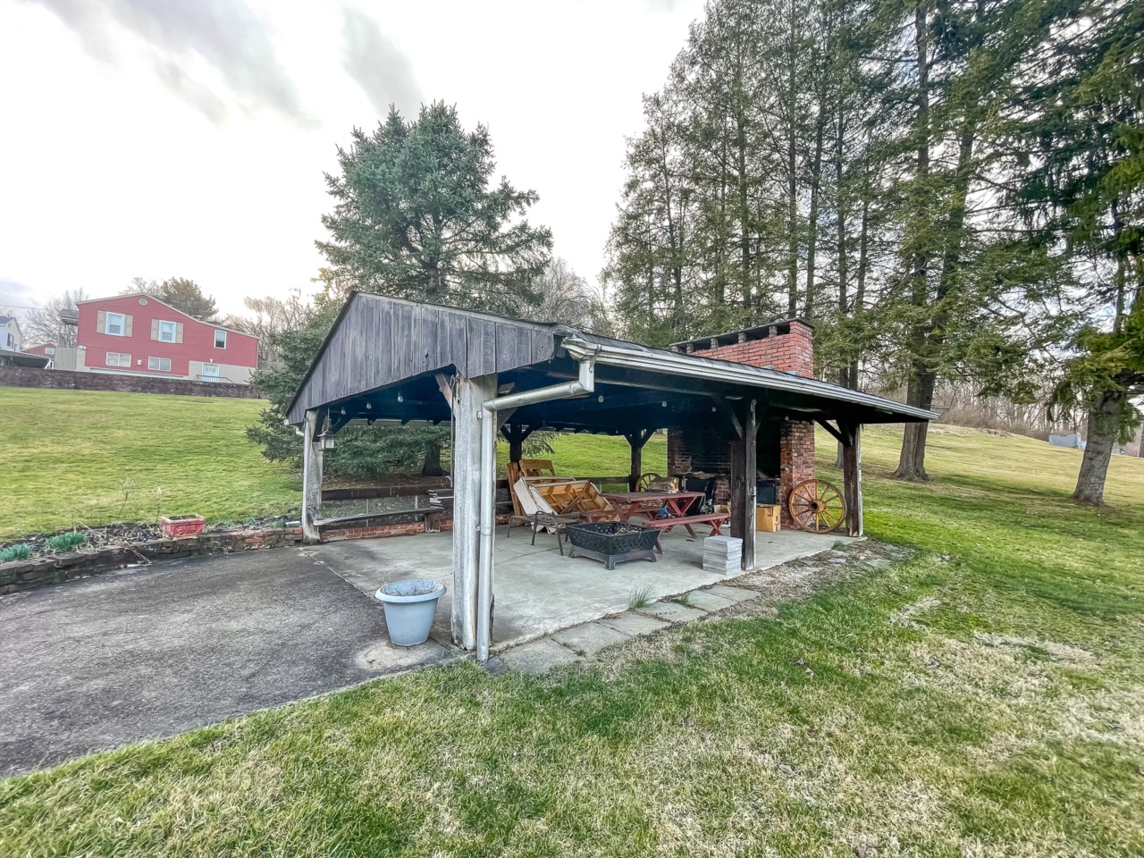 3234 Washington Pike, Bridgeville, PA 15017 Tarasa Hurley Realty