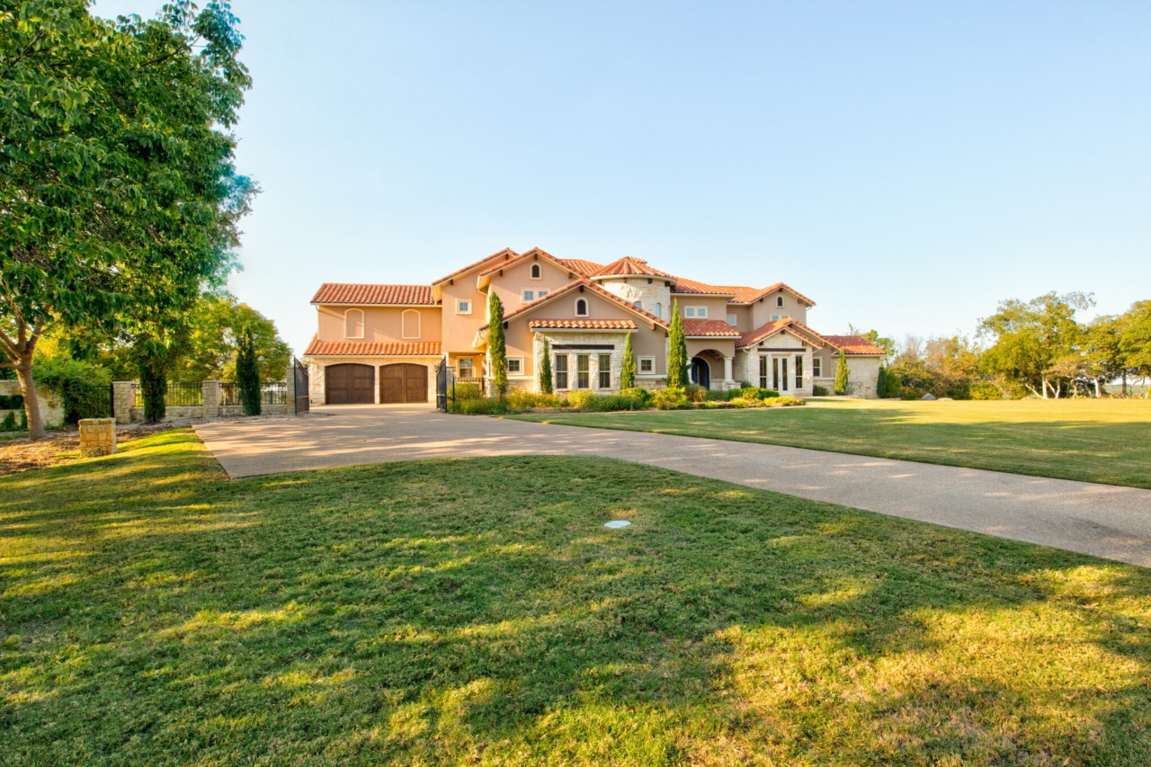 161 Crown Ridge Court Fort Worth, TX 76108